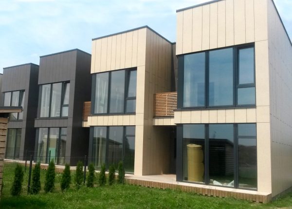8 vienbučiai gyvenamieji namai Tarandėje. Įgyvendintas. Namo projektai